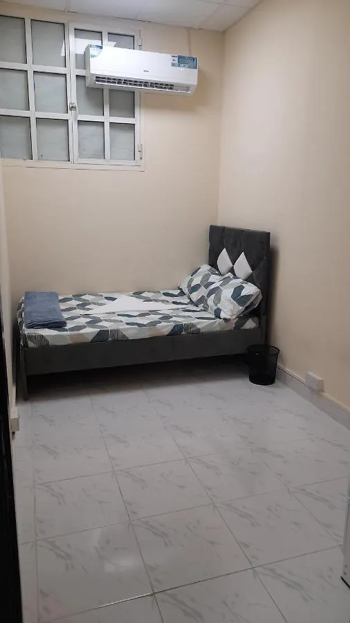 Homestay Kmb Double-Bed Room At Union Metro Dubai United Arab Emirates